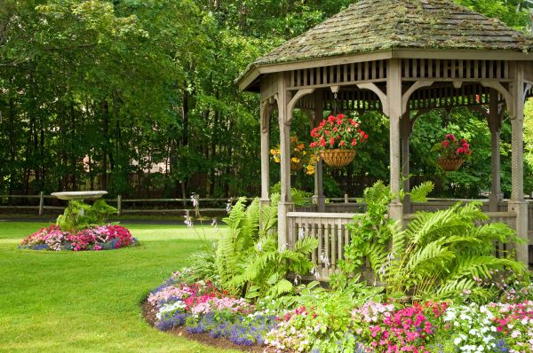 Backyard Landscaping Service in Chesterfield